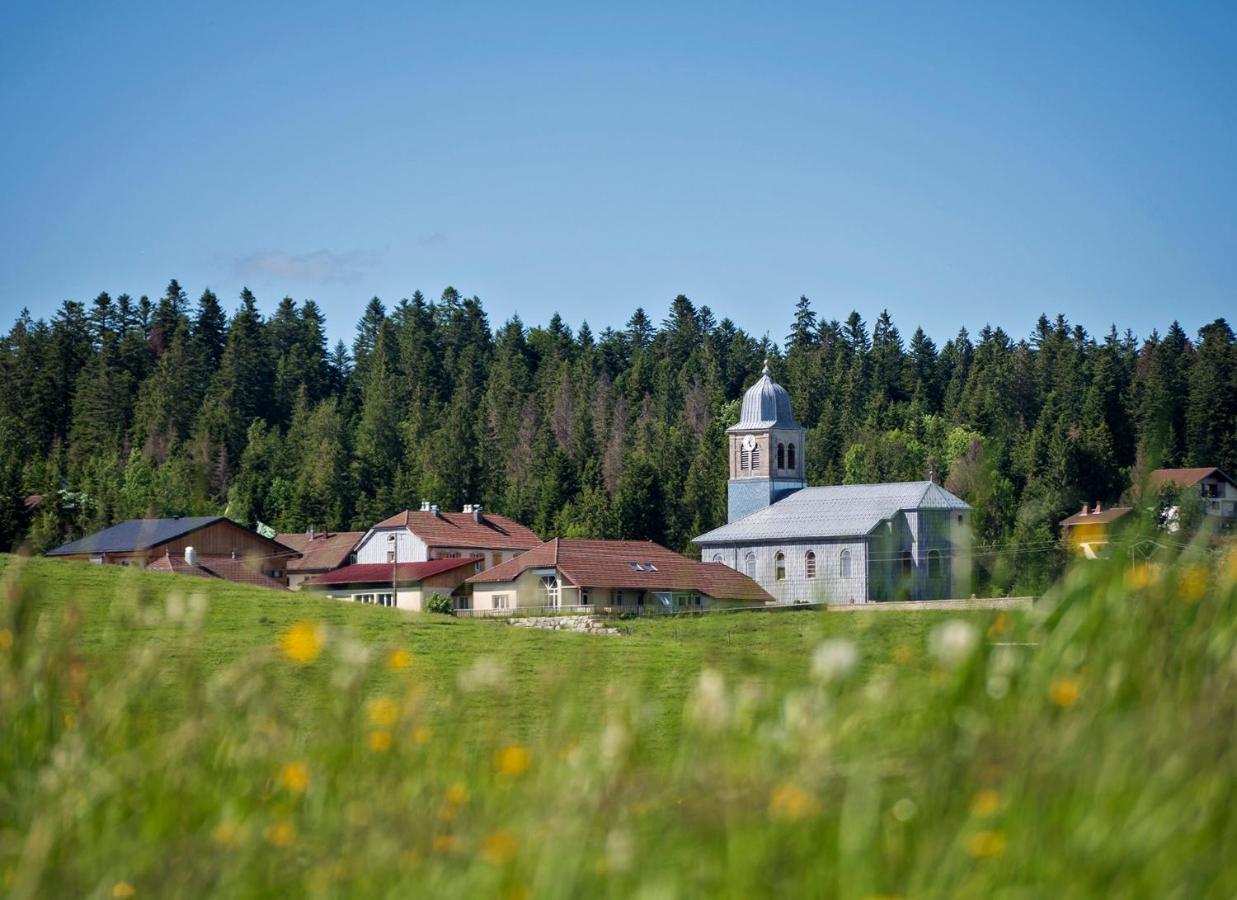 Апартаменти Les Loges Du Jura 4 Etoiles Nanchez Екстер'єр фото